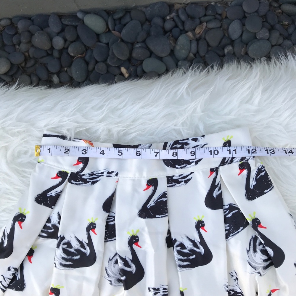 Swan Skirt - Picture 2 of 4